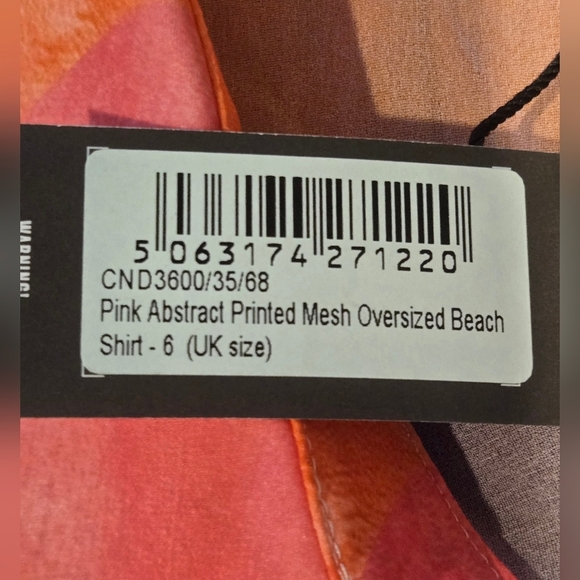 💚 NWT Prettty Little Thing Colorful Abstract Button-Up Blouse - Picture 7 of 11